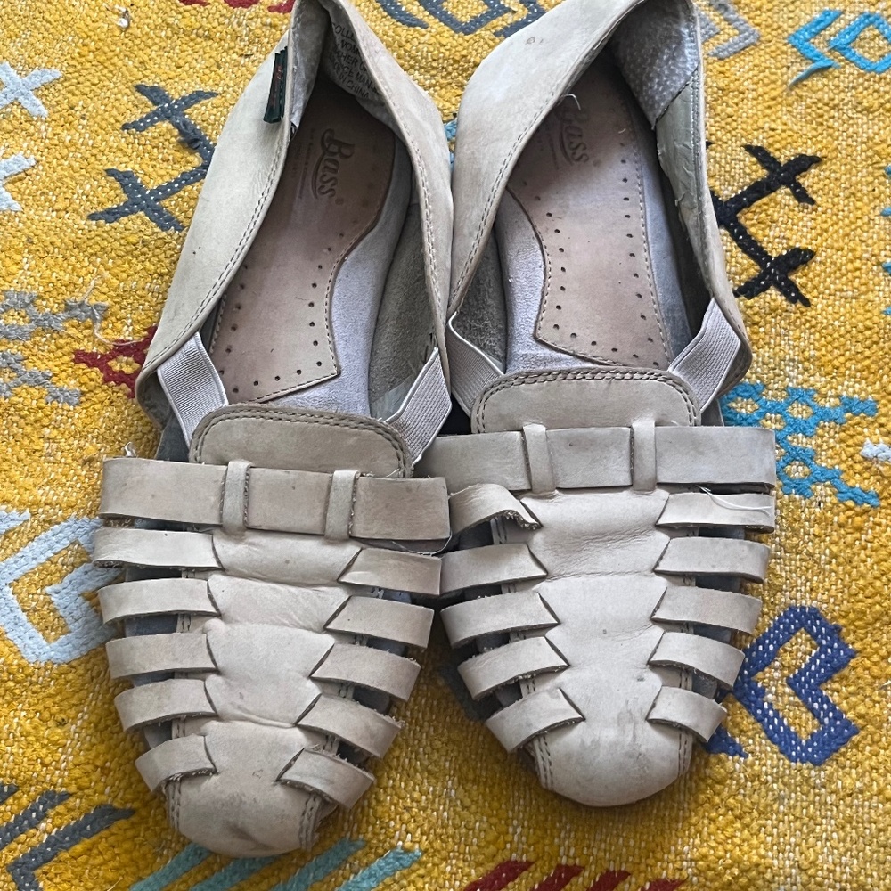 vintage bass fisher man sandals, beige soft leather.